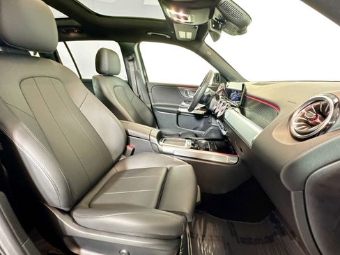 Certified 2025 Mercedes-Benz GLB 250 image 27