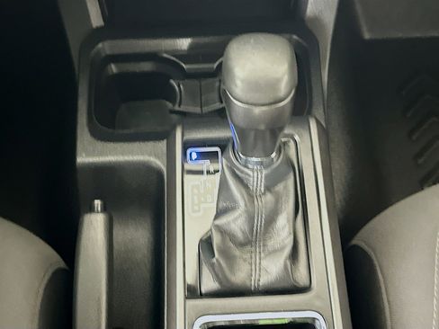 Used 2017 Toyota Tacoma TRD Off-Road w/ Premium & Technology Package image 25