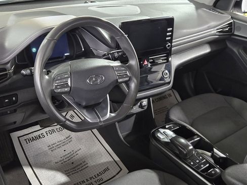 Used 2021 Hyundai Ioniq SE image 9