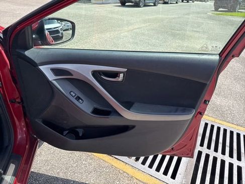 Used 2016 Hyundai Elantra Value Edition FWD image 12