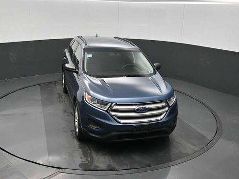 Used 2018 Ford Edge SE image 13