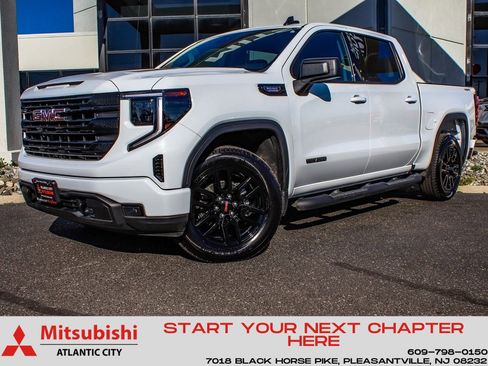 Used 2025 GMC Sierra 1500 Elevation image 1