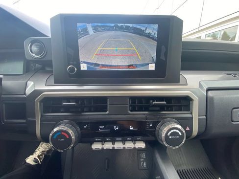 Used 2024 Toyota Tacoma SR5 AWD/4WD image 21