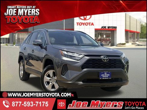 Used 2025 Toyota RAV4 XLE FWD image 1