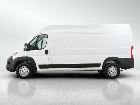 Used 2023 RAM ProMaster 2500 FWD image 2