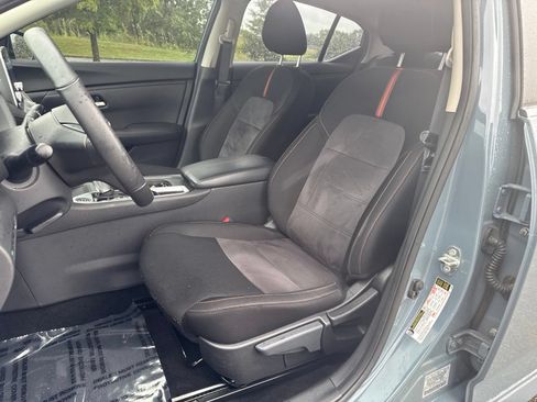 Used 2024 Nissan Sentra SR FWD image 13