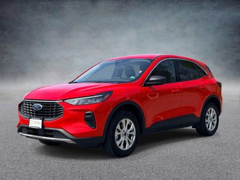 Used 2024 Ford Escape Active AWD/4WD image 5