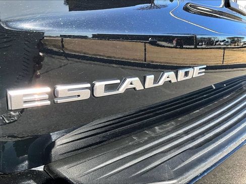 Used 2023 Cadillac Escalade ESV Sport AWD/4WD image 34
