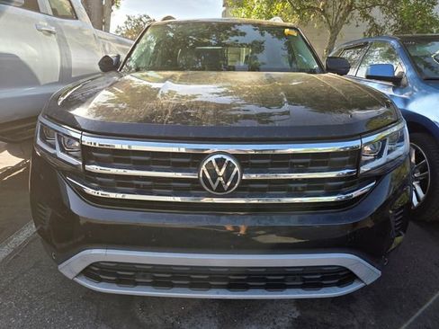 Used 2022 Volkswagen Atlas SE image 2