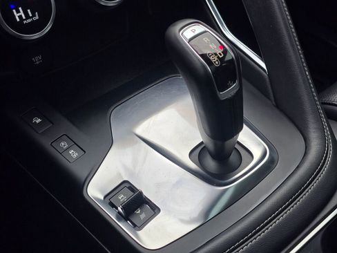 Used 2018 Jaguar E-PACE R-Dynamic HSE image 29