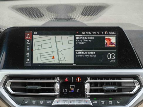 Used 2020 BMW 330i Sedan w/ M Sport Package RWD image 15
