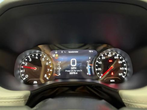 Used 2025 Jeep Compass Limited AWD/4WD image 23