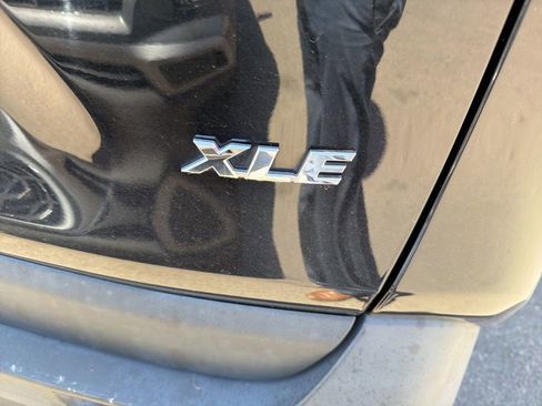 Used 2023 Toyota RAV4 XLE FWD image 4