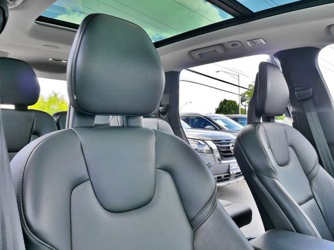 Used 2020 Volvo XC90 T5 Momentum w/ Protection Package AWD/4WD image 14