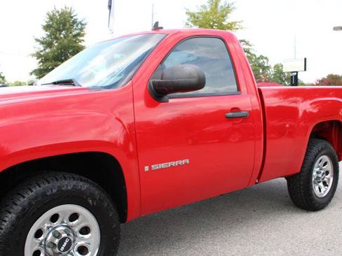 Used 2008 GMC Sierra 1500 W/T w/ Work Truck Preferred Package RWD image 9
