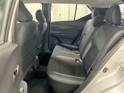 Used 2019 Nissan Kicks SV FWD image 22