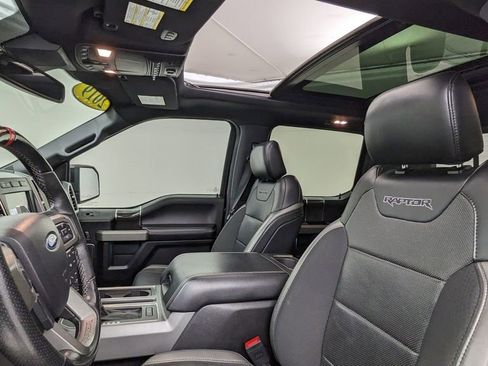 Certified 2019 Ford F150 Raptor w/ Equipment Group 802A Luxury image 3
