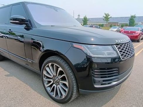 Used 2019 Land Rover Range Rover Long Wheelbase Supercharged AWD/4WD image 3
