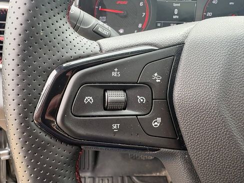 Used 2025 Chevrolet Trax RS w/ Sunroof Package FWD image 12