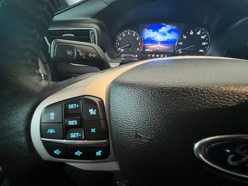 Used 2023 Ford Explorer XLT w/ Equipment Group 202A RWD image 23