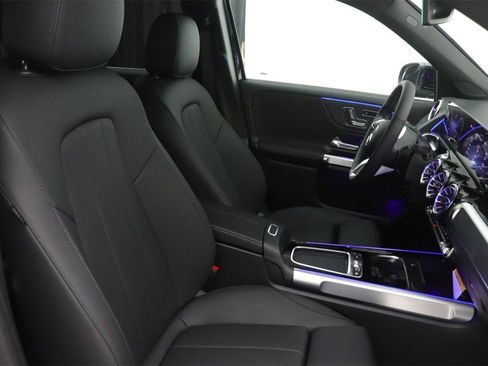 New 2026 Mercedes-Benz GLB 250 GLB 250 image 9