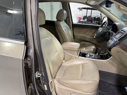 Used 2009 Hyundai Veracruz Limited w/ Navigation Pkg 4 AWD/4WD image 12