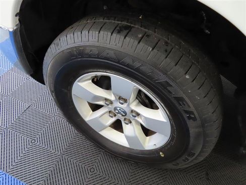 Used 2023 RAM 1500 Classic SLT w/ Trailer & Traction Group AWD/4WD image 33