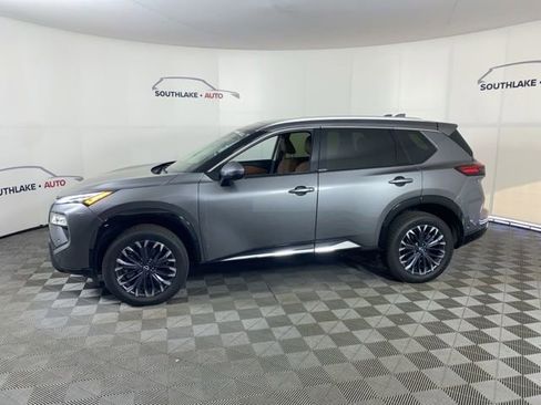 Used 2025 Nissan Rogue Platinum w/ Tech Package AWD/4WD image 6