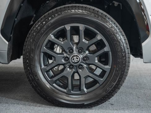 Used 2024 Toyota Tundra Platinum image 23