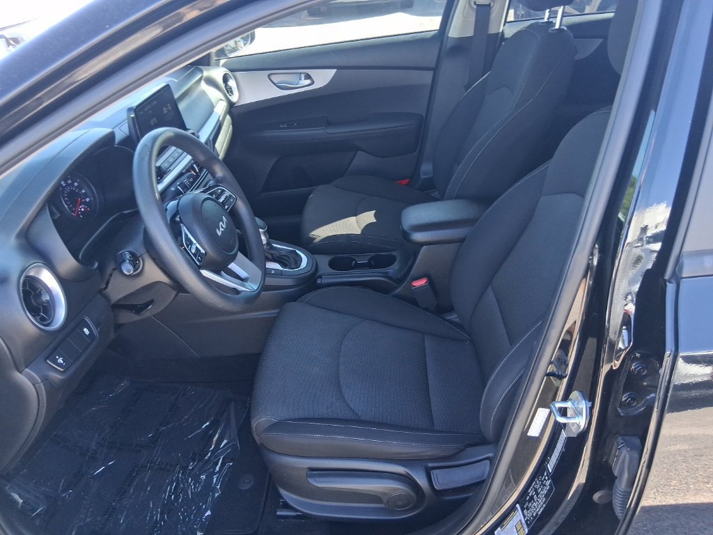 Used 2023 Kia Forte LXS FWD image 10