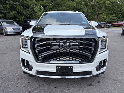 Used 2024 GMC Yukon XL Denali Ultimate AWD/4WD image 2