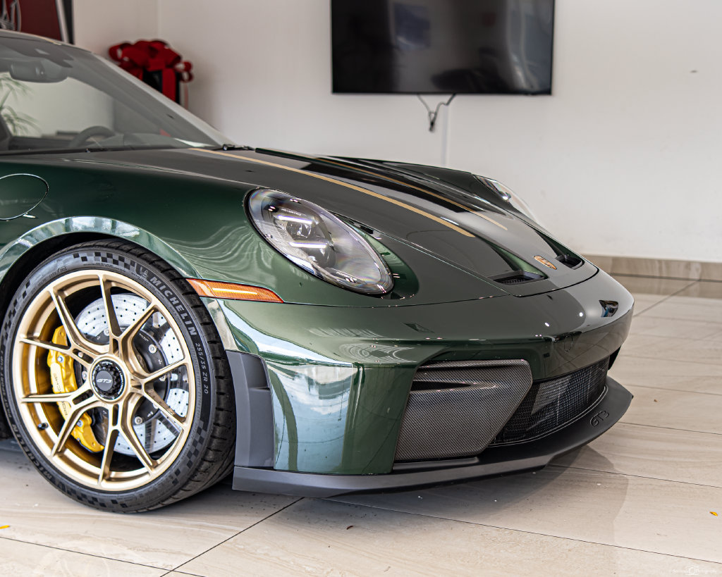 Used 2026 Porsche 911 GT3 w/ Weissach Package RWD image 3