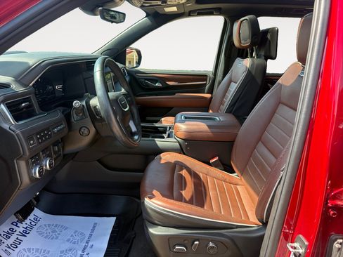 Used 2024 GMC Yukon Denali Ultimate AWD/4WD image 9