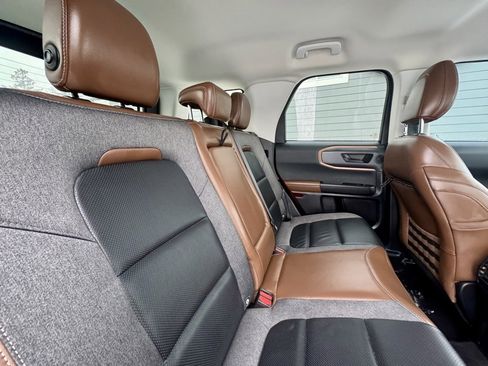 Used 2021 Ford Bronco Sport Outer Banks w/ Outer Banks Package (96D) image 17