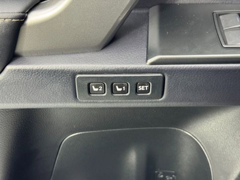 Used 2023 Lexus GX 460 Premium image 18