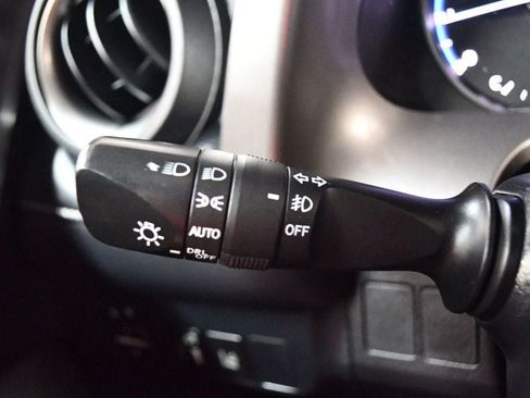 Used 2017 Toyota RAV4 XLE FWD image 59