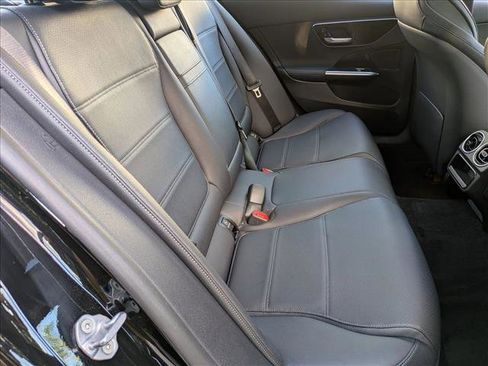 Used 2023 Mercedes-Benz C 300 4MATIC Sedan image 20