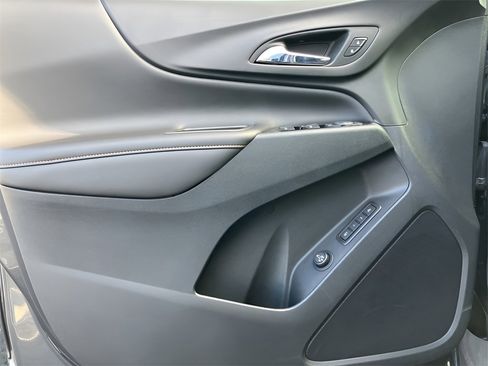 Used 2022 Chevrolet Equinox Premier w/ LPO, Floor Liner Package image 40