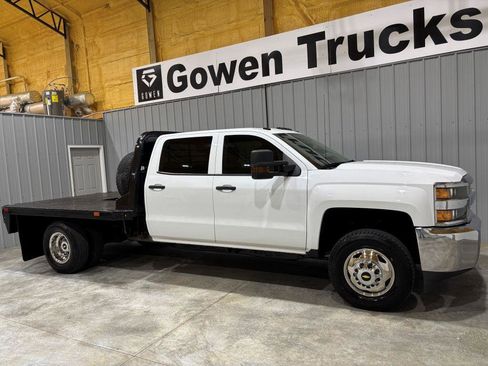 Used 2019 Chevrolet Silverado 3500 W/T w/ WT Convenience Package image 3