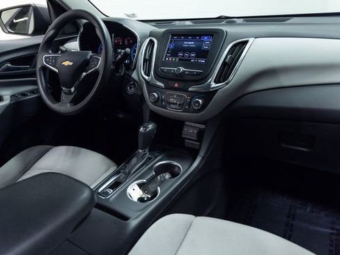 Used 2021 Chevrolet Equinox LS w/ LS Convenience Package FWD image 25