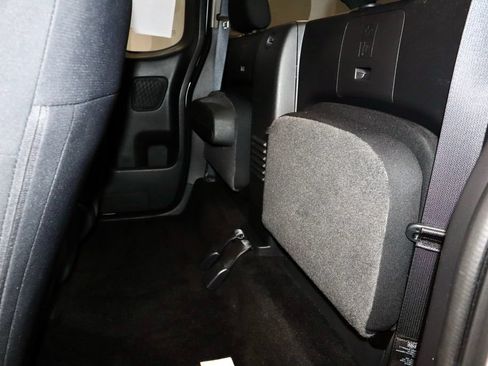 Used 2023 Nissan Frontier S RWD image 19