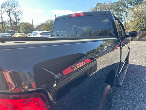 Used 2018 RAM 1500 Express w/ Black Ram 1500 Express Group image 11