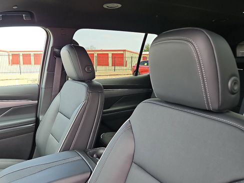 New 2026 Buick Enclave Preferred w/ Power Package image 11