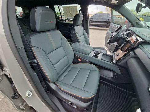 New 2026 GMC Acadia AT4 image 18