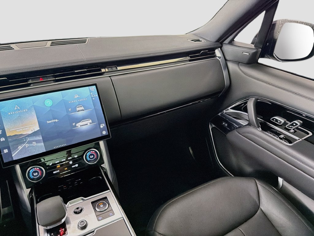Certified 2023 Land Rover Range Rover SE AWD/4WD image 25