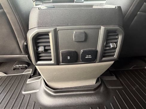 Used 2021 Ford F250 XLT w/ XLT Premium Package AWD/4WD image 24