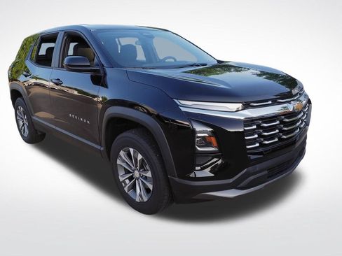 Used 2026 Chevrolet Equinox LT FWD image 3
