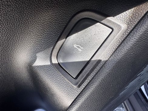 Used 2026 Chevrolet Equinox LT w/ Convenience Package II AWD/4WD image 18