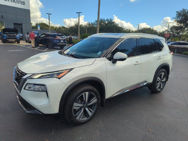 Certified 2023 Nissan Rogue SL w/ SL Premium Package FWD image 14