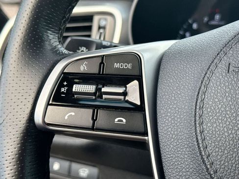 Used 2019 Kia Sorento SX image 27